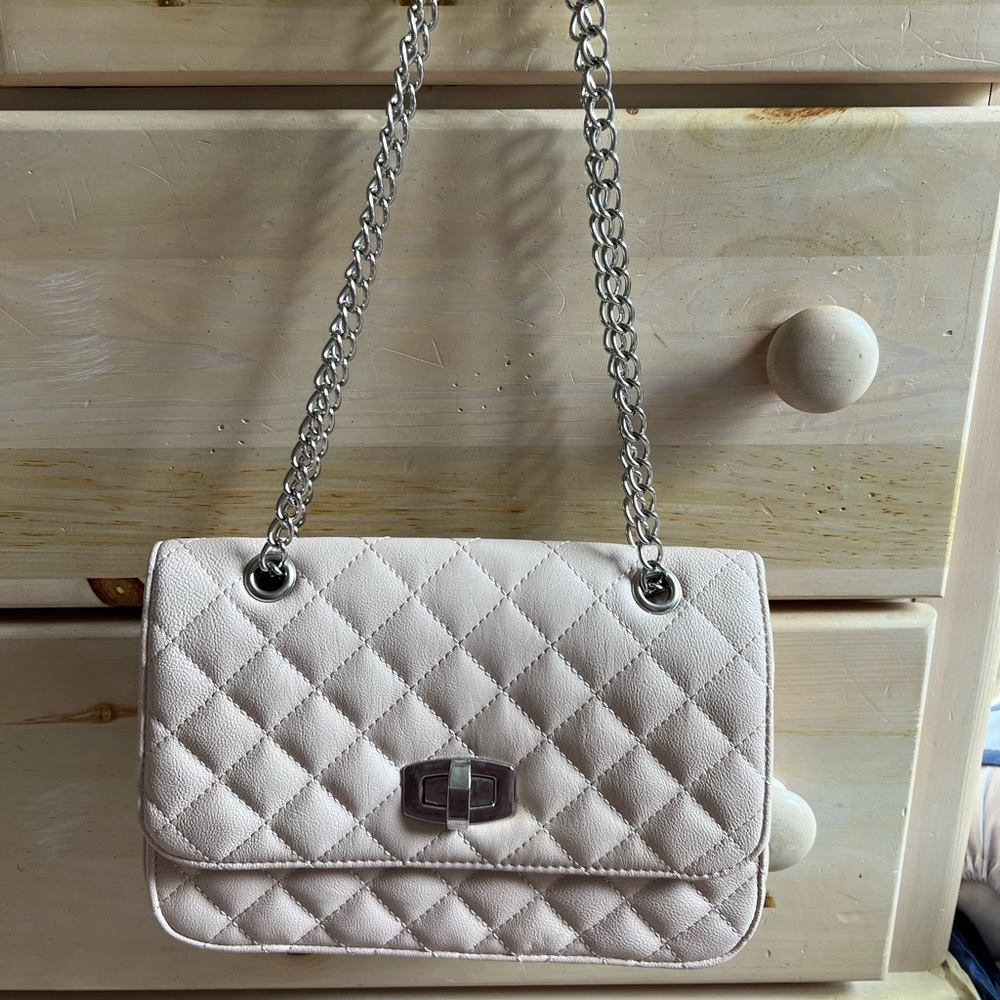 Express bag with versatile length strap